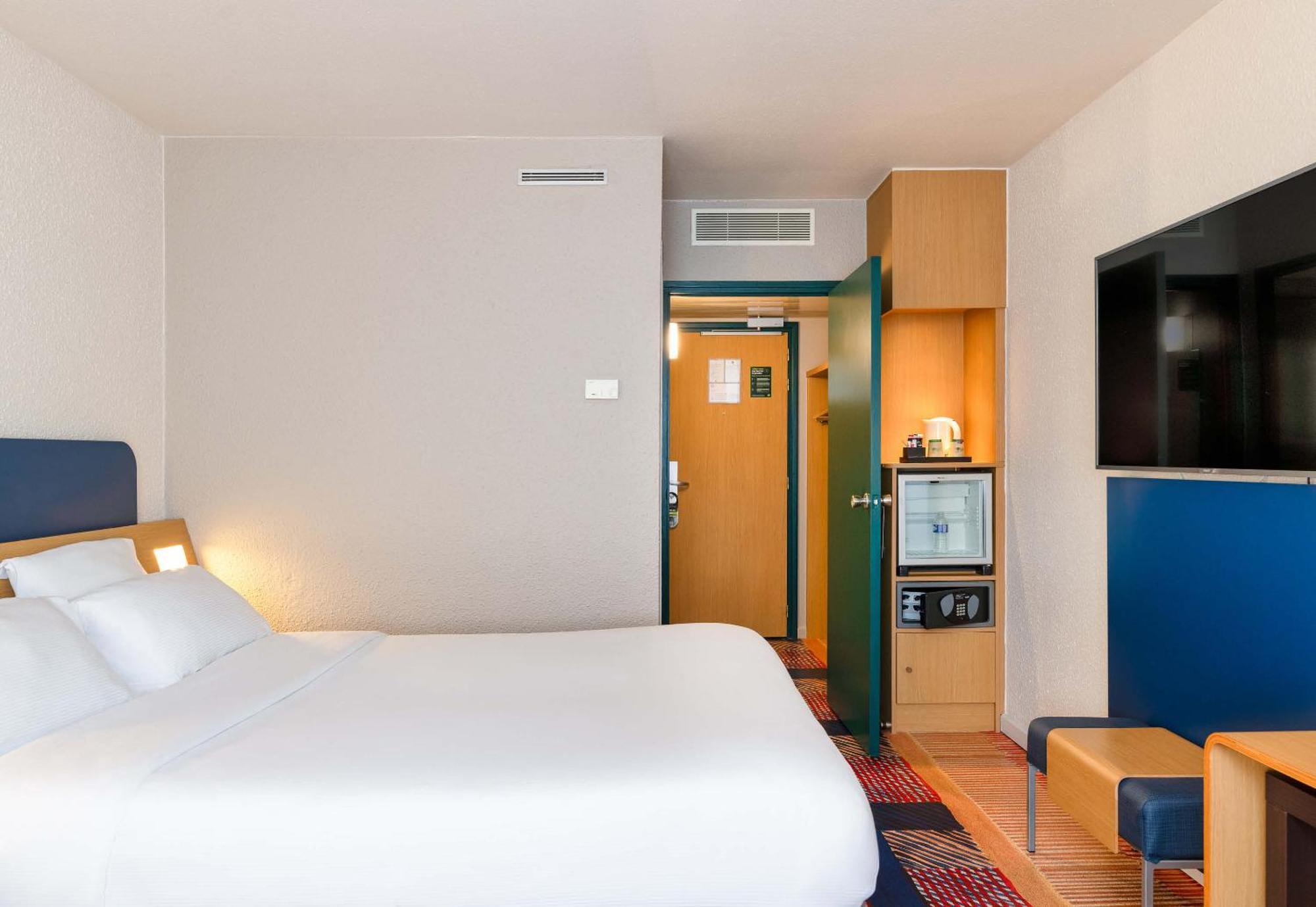 B&B Hotel Lyon Nord 4 Etoiles Dardilly Rom bilde